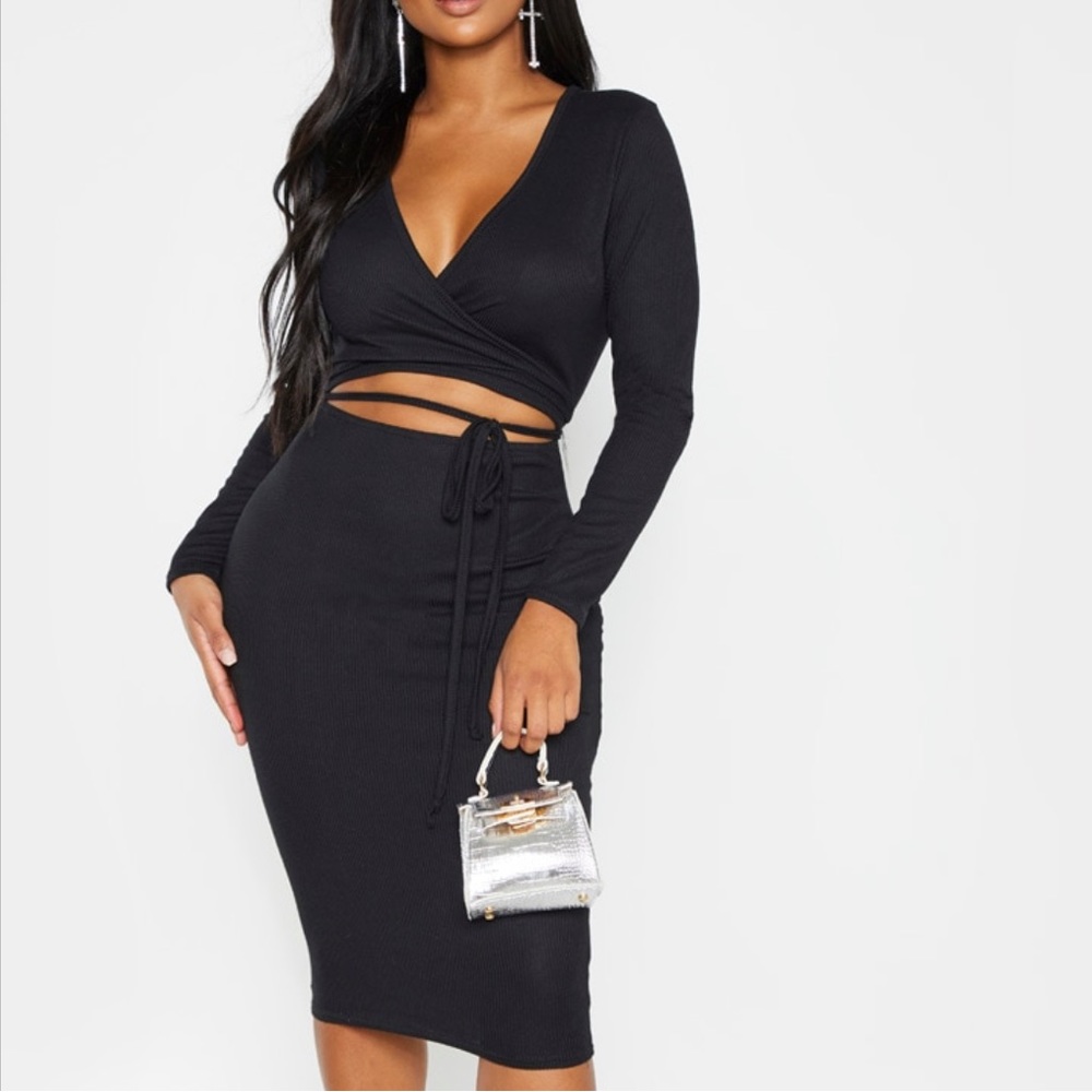 Prettylittlething Tie Waist Dress
